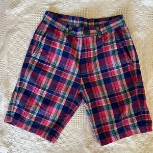 Men’s Brook Brothers plaid shorts.